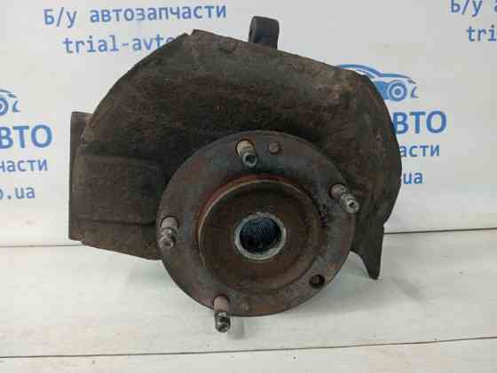 Кулак поворотный правый со ступицей Kia Sorento BL 2.5 DIESEL D4CB 2002 (б/у) Київ