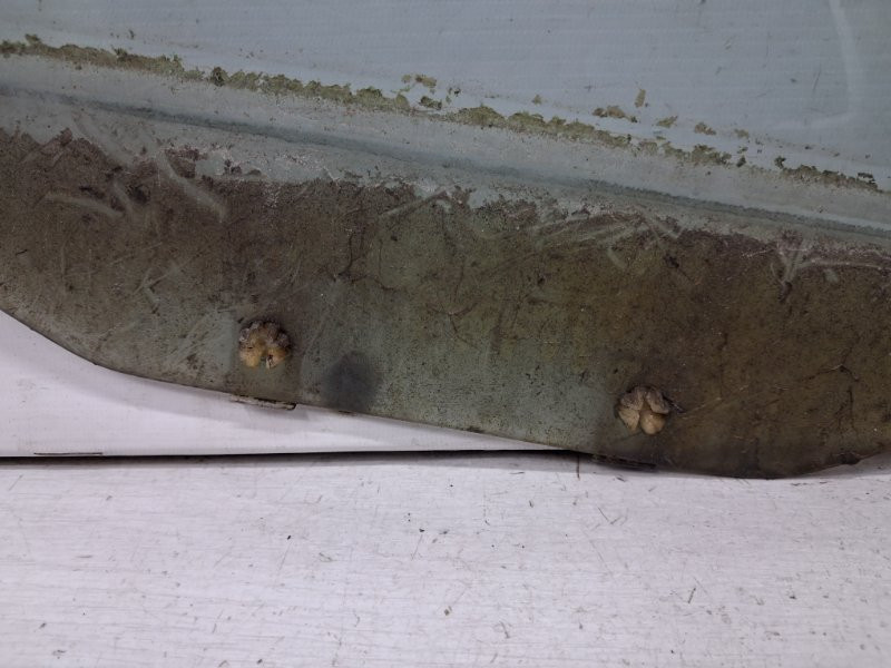 Стекло двери переднее левое Mitsubishi Pajero Wagon 3 3.2 ДИЗЕЛЬ 4M41 1999 (б/у) Киев - изображение 2