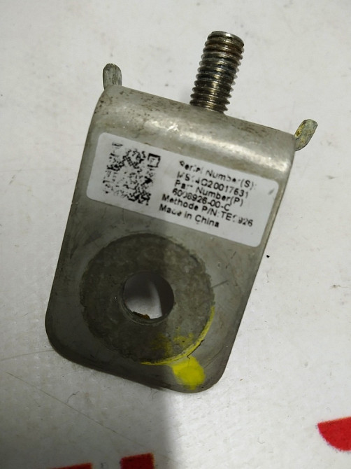 Крепление высоковольтной шины предохранителя основной батареи Tesla model S 6008926-00-C Київ - зображення 4