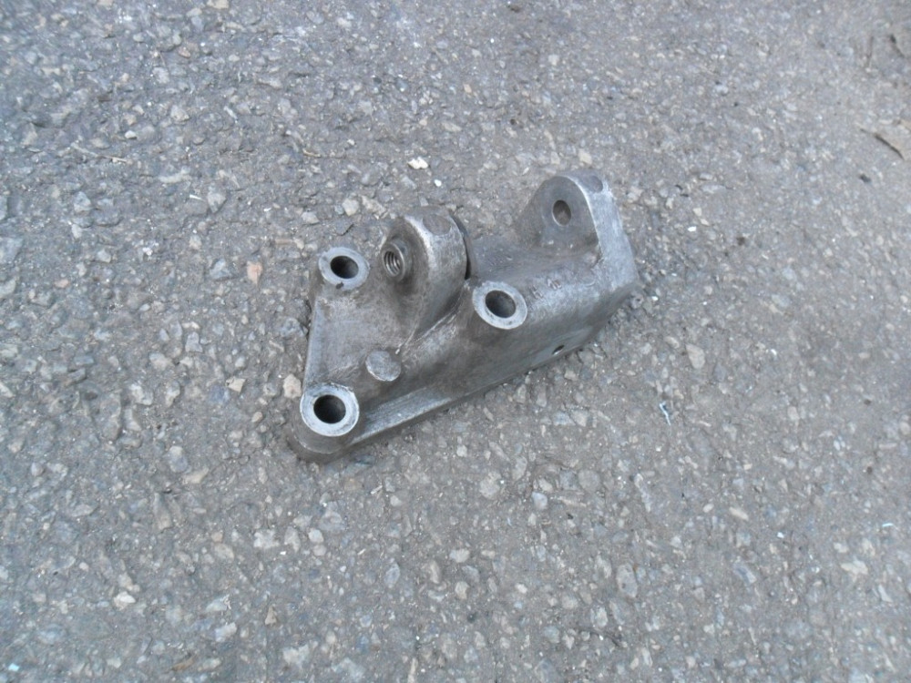 VAG 036903143D, Кронштейн генератора Фольксваген Golf 2, 1.3 оригінал Винница - изображение 7