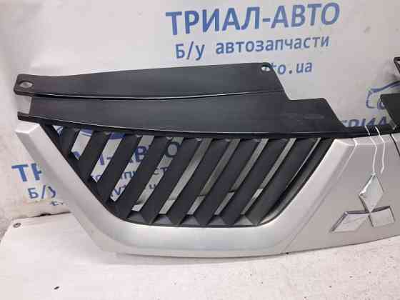 Решетка радиатора Mitsubishi Outlander 2007-2012 7450A035HA (Арт. 80405) Київ