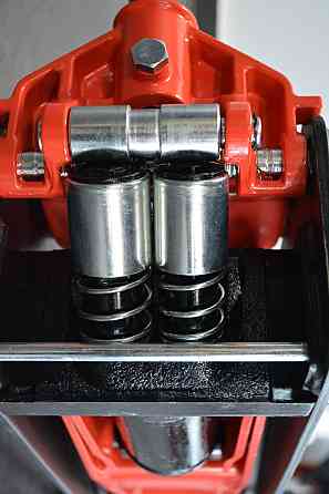 Профессиональный домкрат подкатной 3т низкопрофильный с двойной помпой 85-500 мм LAUNCH LH-330 Харьков