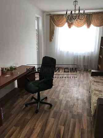 Продаж 3-кімнатної квартири на Позняках Київ