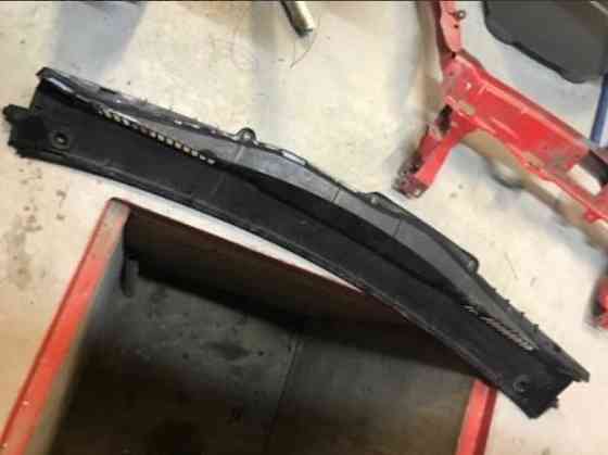 Бу накладка трапеции дворников Mercedes Benz W168, A1688300213 Кропивницький