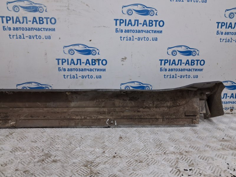 Накладка порога внешняя правая Mitsubishi Pajero Wagon 3 3.2 ДИЗЕЛЬ 4M41 1999 (б/у) Київ - зображення 7