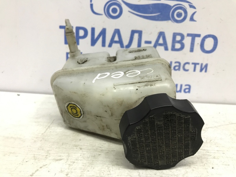 Бачок главного тормозного цилиндра Kia Ceed ED 1.6 DIESEL D4FB 2006 (б/у) Київ - зображення 2