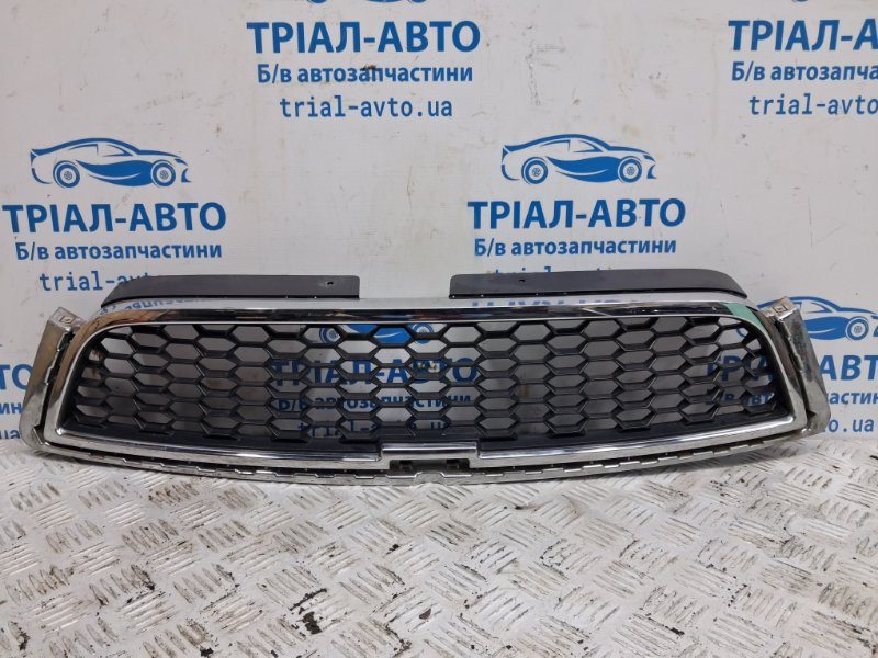 Решетка радиатора Chevrolet Captiva C140 2.2 DIESEL Z22D1 2006 (б/у) Киев - изображение 1