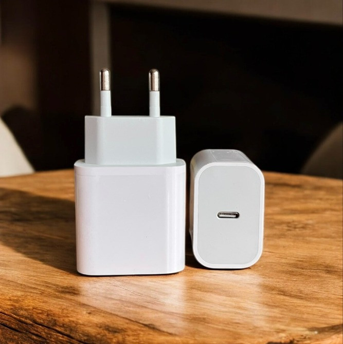 Купити Зарядний пристрій Apple 20W USB-C білий Харьков - изображение 2
