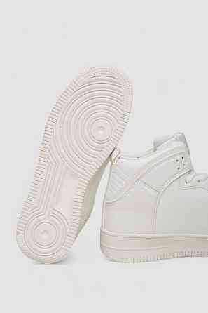 Кросівки чоловічі зимові на хутрі білі | Нові | 41-45 р. Одесса