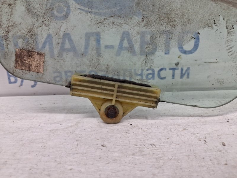 Стекло двери заднее правое Kia Ceed JD 1.6 DIESEL D4FB 2012 (б/у) Киев - изображение 2