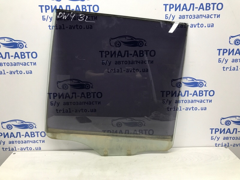 Стекло двери заднее левое Mitsubishi Pajero Wagon 4 3.2 ДИЗЕЛЬ 4M41 2006 (б/у) Київ - зображення 1