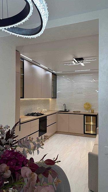 продаж 2-к квартира Києво-Святошинський, Софіївська Борщагівка, 155000 $  - зображення 1