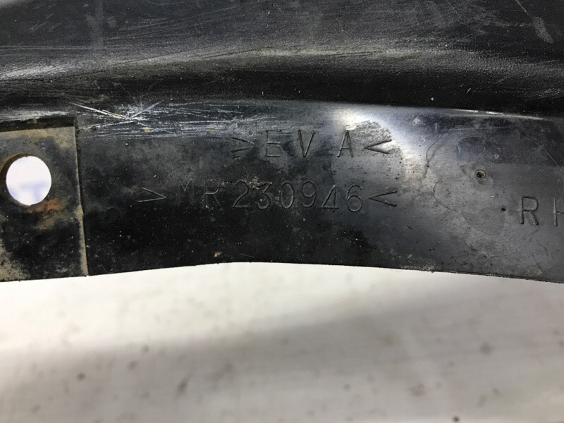 Брызговик задний правый Mitsubishi Pajero Sport K9 2.5 DIESEL 4D56 1996 (б/у) Київ - зображення 4