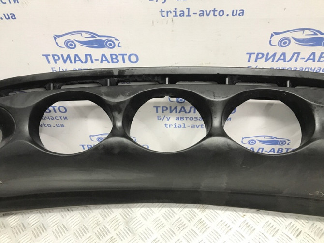Решетка бампера (губа с круглыми заборниками) Nissan Juke F15 1.6 TURBO MR16DDT 2010 (б/у) Київ - зображення 3