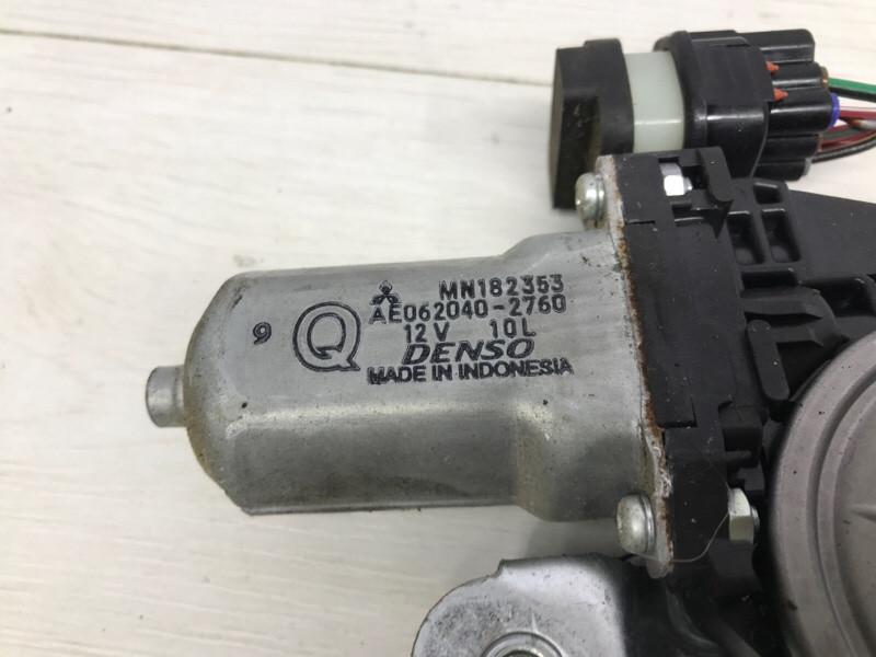 Стеклоподъемник Mitsubishi L200 KB 2.5 ДИЗЕЛЬ 4D56U 2006 задн. (б/у) Київ - зображення 4