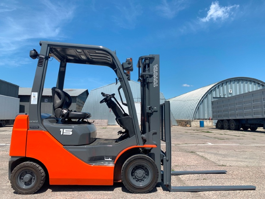 Дизельний навантажувач Toyota моделі 02-8FD15 з функцією бічного зсуву Київ - зображення 6
