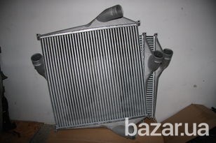 Рено Магнум 440 . 2004 - Радиатор охлаждения Київ - зображення 1