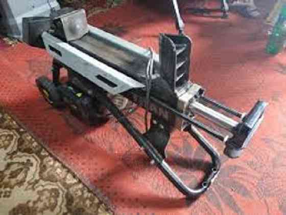 Дровокол TITAN TTB685LSP Белополье