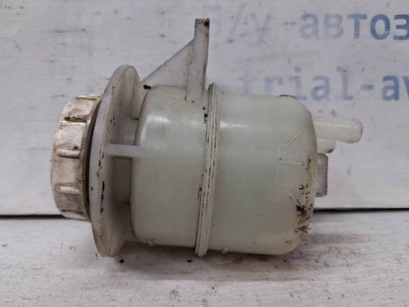 Бачок главного тормозного цилиндра Mitsubishi Outlander CU 2.4 БЕНЗИН 4G69 2003 (б/у) Киев - изображение 1