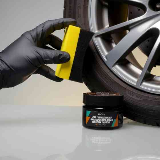 Чорний віск MAXxAUTO засіб по догляду за вашими шинами Київ