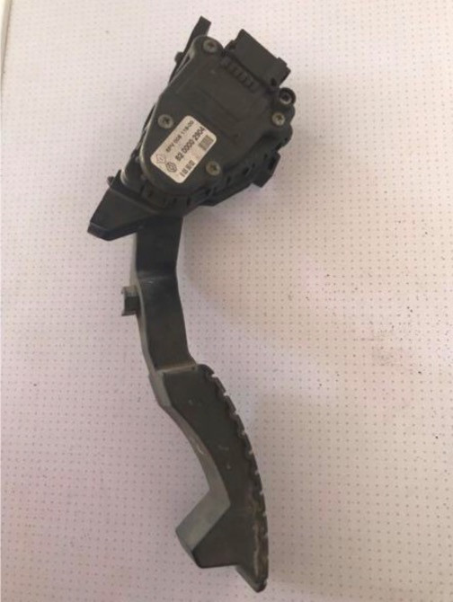 Бу педаль газа акселератора Renault Laguna 2, 8200002904 Кропивницький - зображення 1