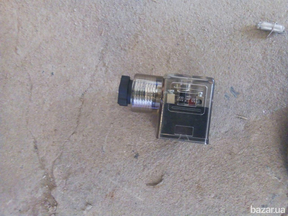 Клапана пластмассовые, без название, -6шт. по 60грн Харків - зображення 5