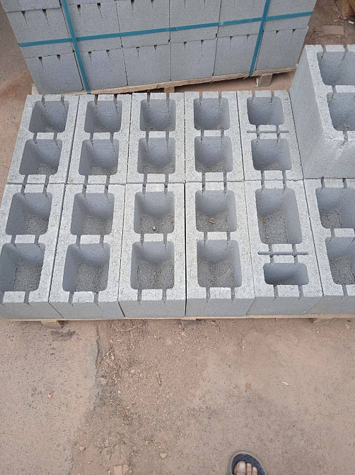 Блоки бетонні, газоблок, керамоблок, шлакоблок, опалубки. Бетонні вироби.. Киев - изображение 3