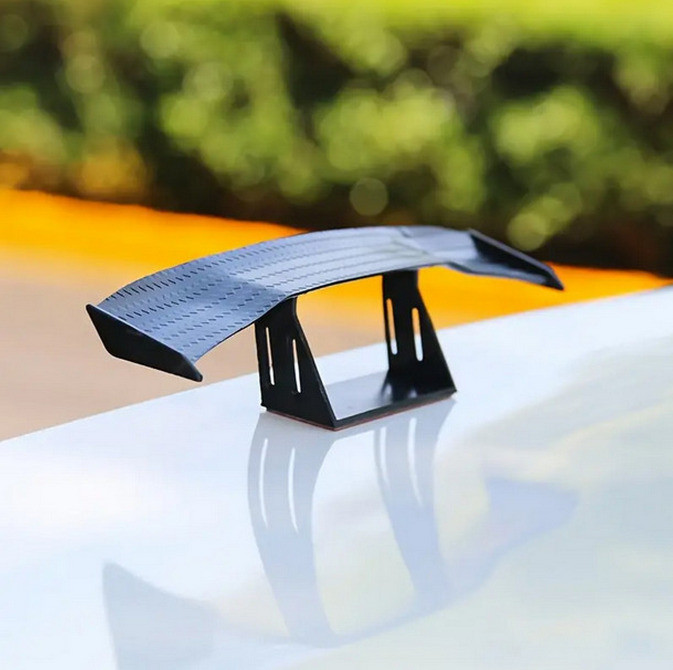 Мини Спойлер на авто Чёрный под карбон усиленный скотч Киев - изображение 1