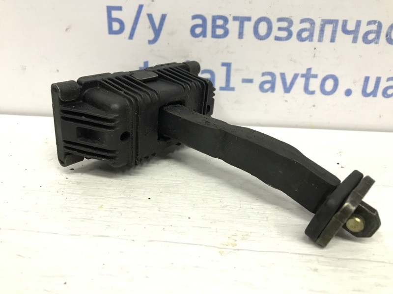 Ограничитель двери передний правый Toyota Avensis T25 1.8 БЕНЗИН 1ZZFE 2002 (б/у) Киев - изображение 3