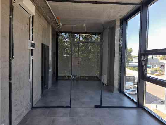 Офісне приміщення 17 кв. м. видове у сучасному офісно-складському комплексі Київ