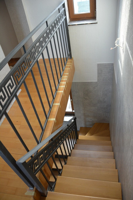 Лестница на одном косоуре. "Броневик" Днепр. Дніпро - зображення 5