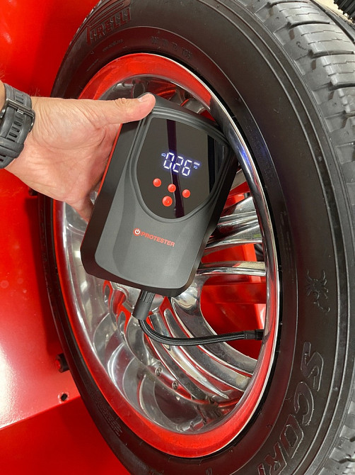 Пусковое зарядное устройство для автомобиля 15800mAh (Бустер) с компрессором 2-в-1 Jump Starter 12V  Харків - зображення 4