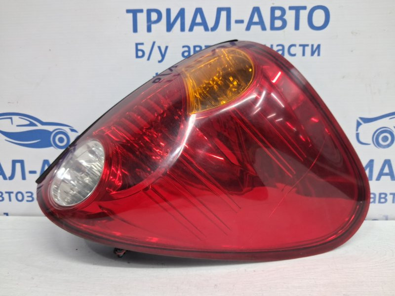Фонарь задний внешний правый Mitsubishi L200 KB 2.5 DIESEL 4D56 2006 (б/у) Київ - зображення 1