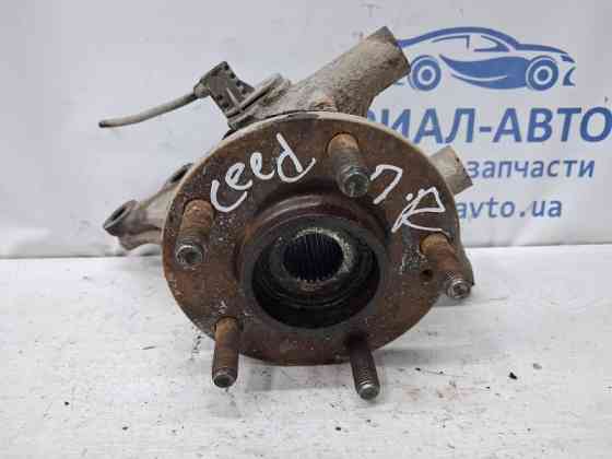 Кулак поворотный правый со ступицей Kia Ceed 2006-2012 51716-2H100 (Арт. 78556) Киев