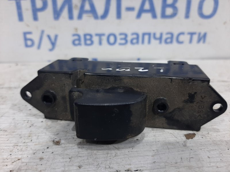 Кнопка стеклоподъемника Mitsubishi L200 KB 2.5 ДИЗЕЛЬ 4D56U 2006 (б/у) Київ - зображення 2
