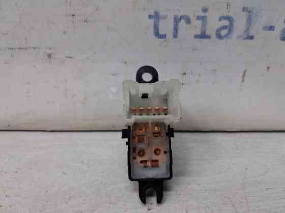 Кнопка стеклоподъемника Nissan Qashqai J11 1.2 БЕНЗИН HRA2DDT 2013 (б/у) Київ