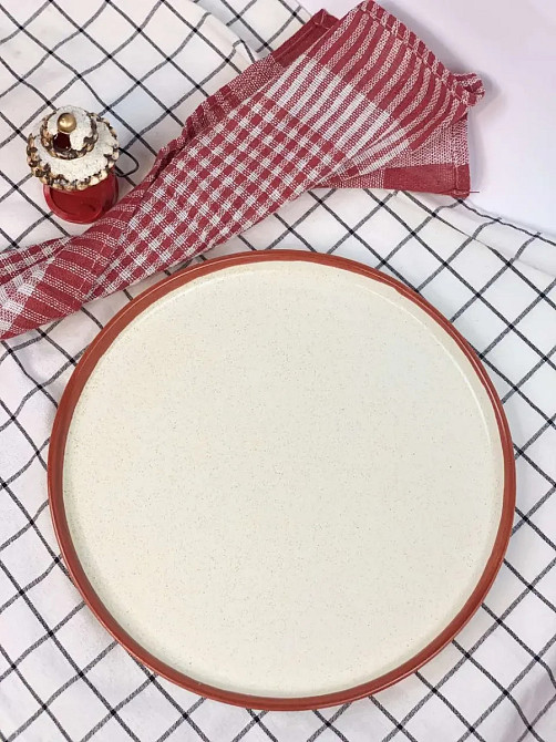 Тарілка з бортиком Декор Кераміка Cappuccino Red КР-290 29 см Київ - зображення 1