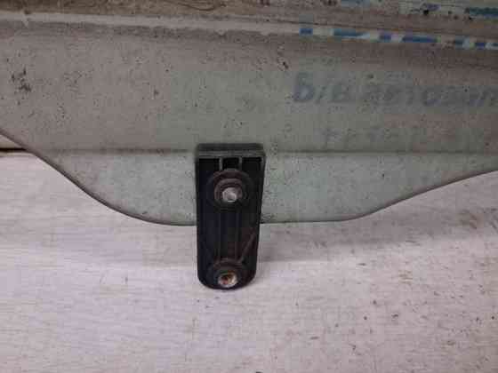 Стекло двери переднее правое Hyundai Tucson 2004-2009 824212E000 (Арт. 86211) Киев