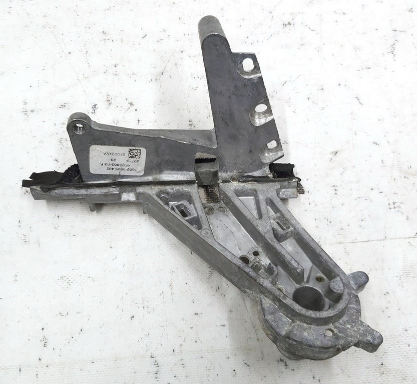 Кронштейн зеркала наружного правого Tesla model S, model S REST 1041318-00-G Киев - изображение 1