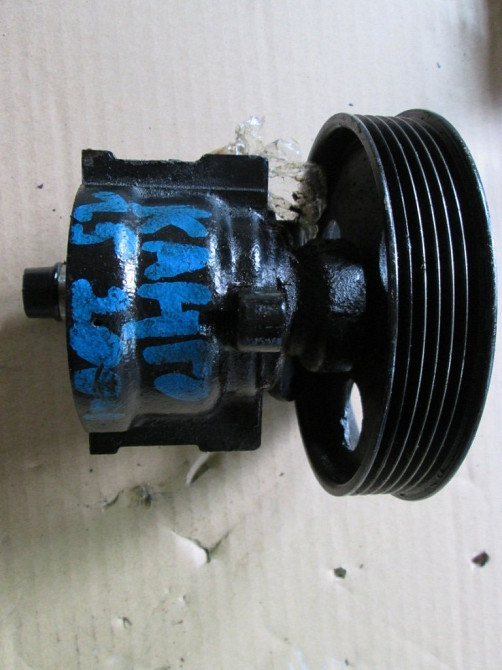 Насос гидроусилителя руля Renault Kangoo 1.5 dci 2003-2007 Ковель - изображение 1
