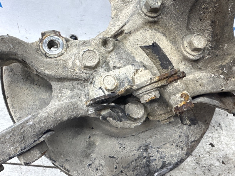 Цапфа задняя правая со ступицей Honda Civic FD 1.8 БЕНЗИН R18A 2005 (б/у) Киев - изображение 3