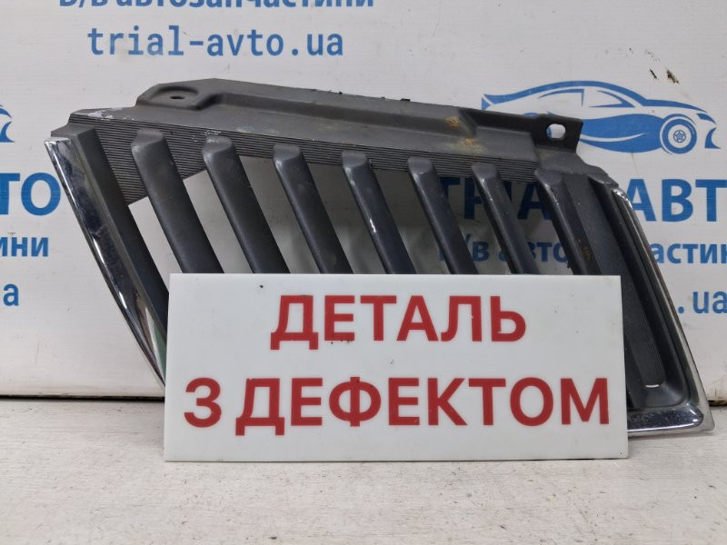 Решетка радиатора Mitsubishi L200 KB 2.5 DIESEL 4D56 2006 лев. (б/у) Киев - изображение 1