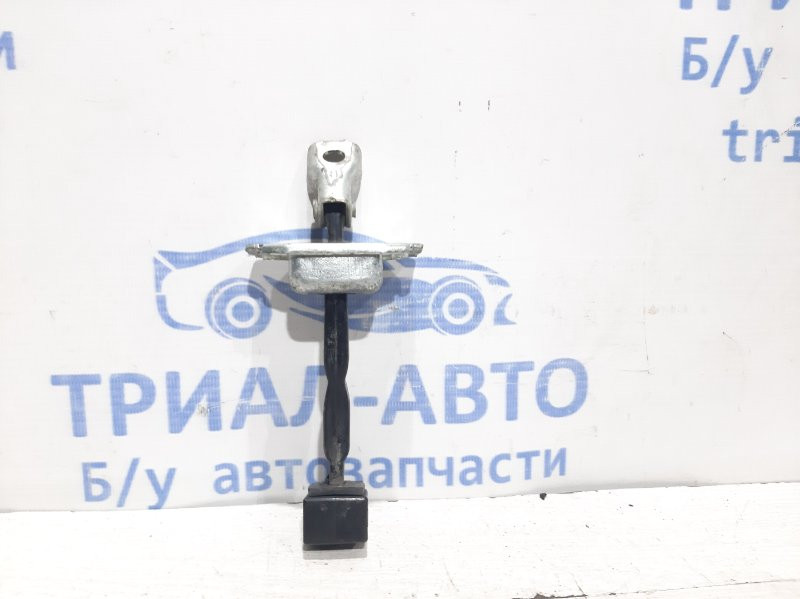 Ограничитель двери задний правый Mitsubishi Lancer 10 1.5 БЕНЗИН 4A91 2007 (б/у) Киев - изображение 1