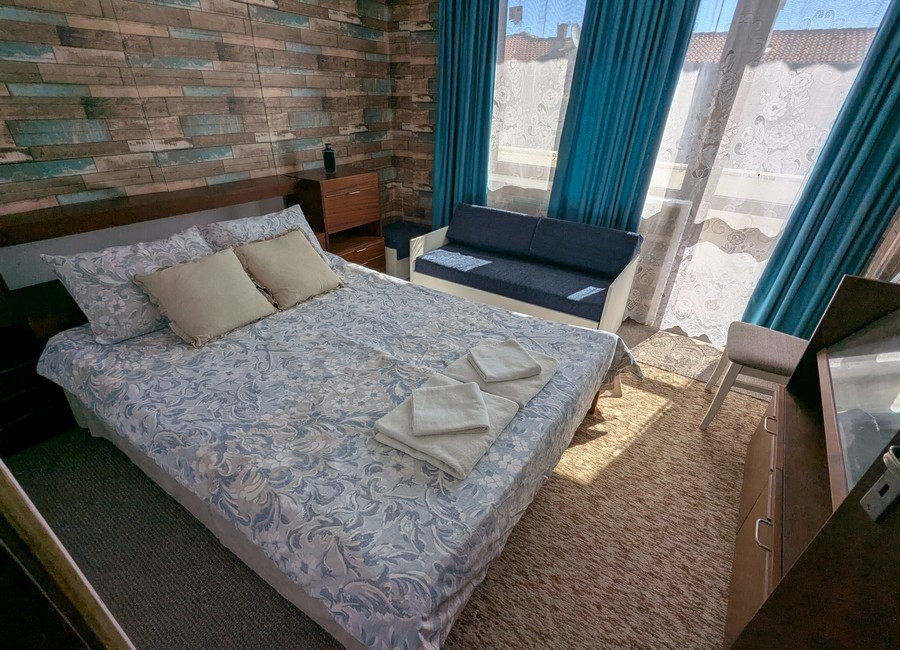 Комфортный дом с участком в 7 км от пляжа г. Обзор (Болгария) Киев - изображение 9