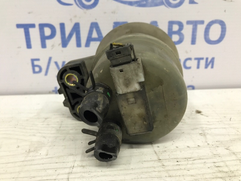 Бачок главного тормозного цилиндра Mitsubishi Outlander CU 2.4 БЕНЗИН 4G69 2003 (б/у) Київ - зображення 3