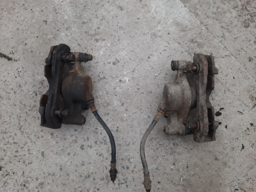 Передний суппорт Mitsubishi Colt Lanser Galant 1990 Дніпро - зображення 3