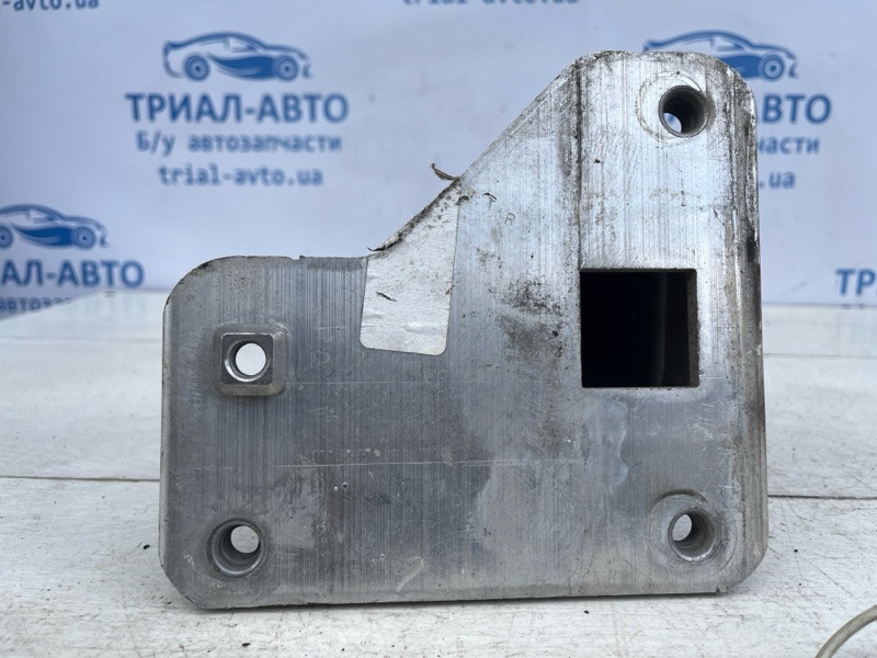 Кронштейн усилителя переднего бампера Jeep Cherokee KL 2.4 БЕНЗИН ED6 2013 прав. (б/у) Киев - изображение 6