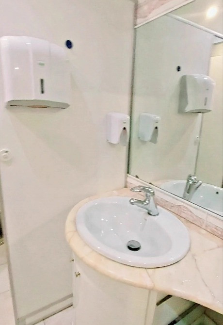 Хозяин: 4 кабинета 82м. Центр Киев Парковка Метро Без комиссии Интернет IT Київ - зображення 4