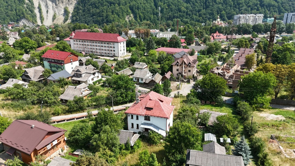 Котедж в центрі Яремче 240 м2 Яремче - зображення 3