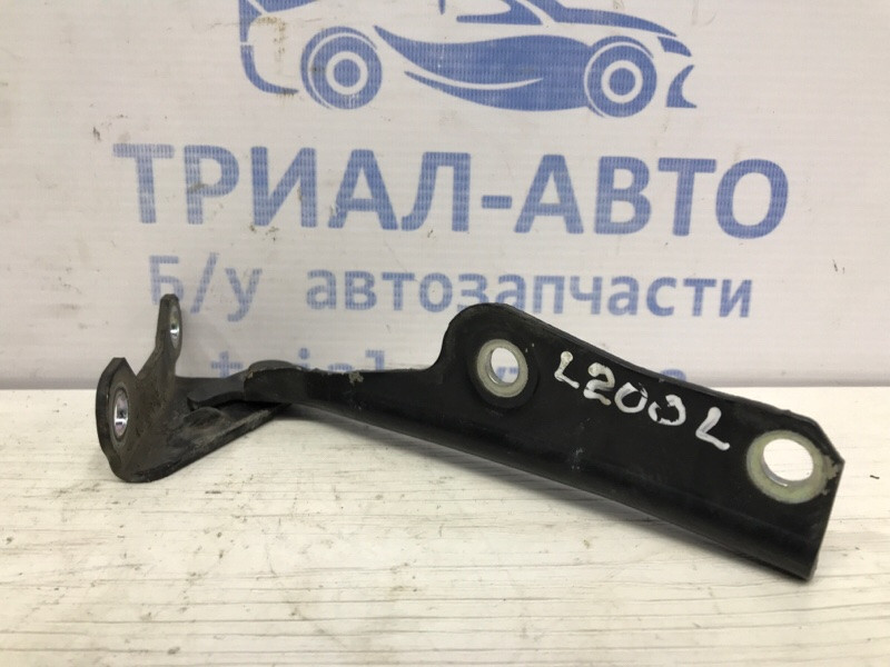 Петля капота левая Mitsubishi L200 KB 2.5 ДИЗЕЛЬ 4D56U 2006 (б/у) Киев - изображение 2